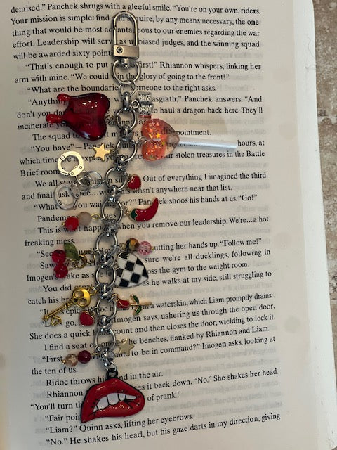 Kindle & Bag charm| keychain, smut lover, gift or the spicy reader
